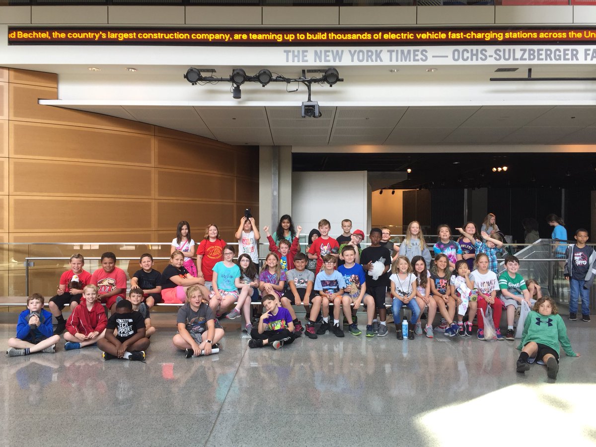 CandaceLudwig's tweet photo. Year #2 of our @therivierabeach 3rd grade D.C. trip is in the books. Thank you @Newseum for hosting us and helping to mold our life-long learners. @RBESCounselor @StephWineke @LynnersRBES @HuntRBES https://t.co/BNxPXj4IaP