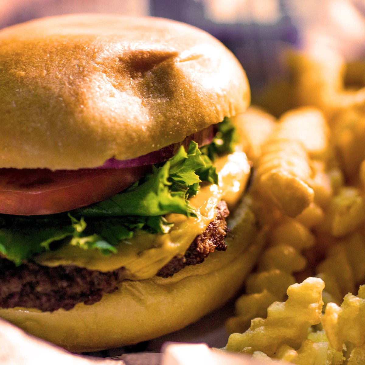 XActionPark's tweet photo. It's #nationalhamburgerday 🍔
Refuel your fun with one of several burger choices at Xtreme's All American Cafe. Looking for a little more? Give our BBQ Bacon Bleu 🥓 or Xtreme Style burgers a go! ⠀⠀⠀⠀⠀⠀⠀⠀⠀⠀
⠀⠀⠀⠀⠀
#burger #hamburger #funeats https://t.co/7FIqsTjmAu