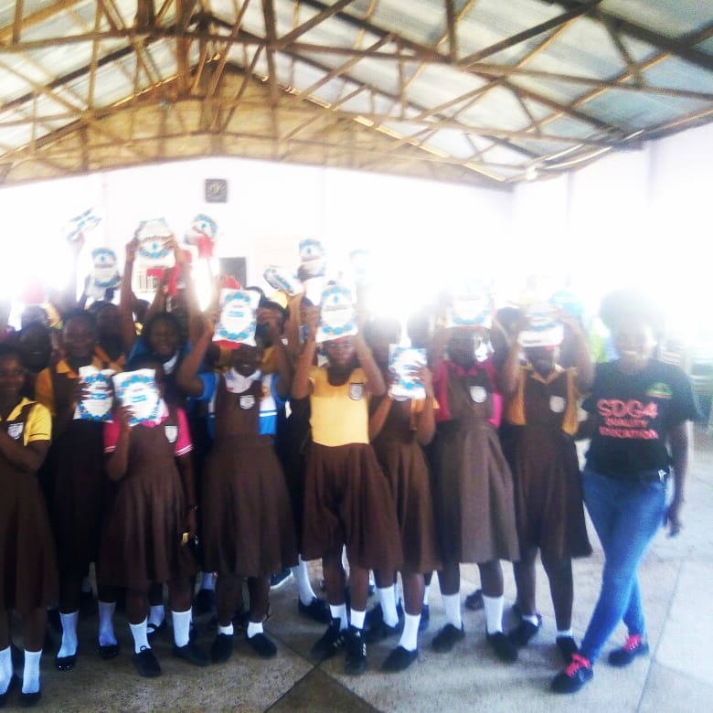 AgbodraEdinam's tweet photo. Girls were glad to know about the refillable pads & how easy it is to make.We want to say a big thank you to @Faytexsanitary for their support which made today a fulfilled day for our girls #nomorelimits #menstrualhygieneday #letstalkmenstruation #keepgitlsinclass #SDG4 @Siawnk https://t.co/Y02MaqhOyo
