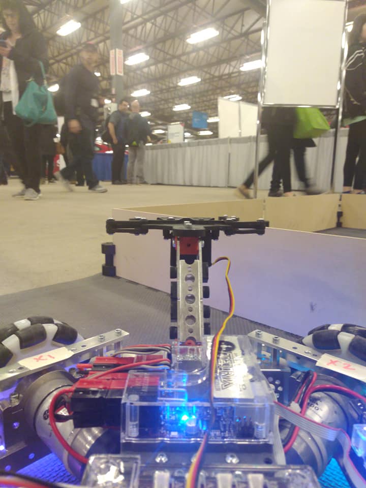 Studica's tweet image. What can we say? We ♥️ Robotics! Thanks for sharing Studica Canada! #SCNC2019 #TETRIXrobotics #omgrobots