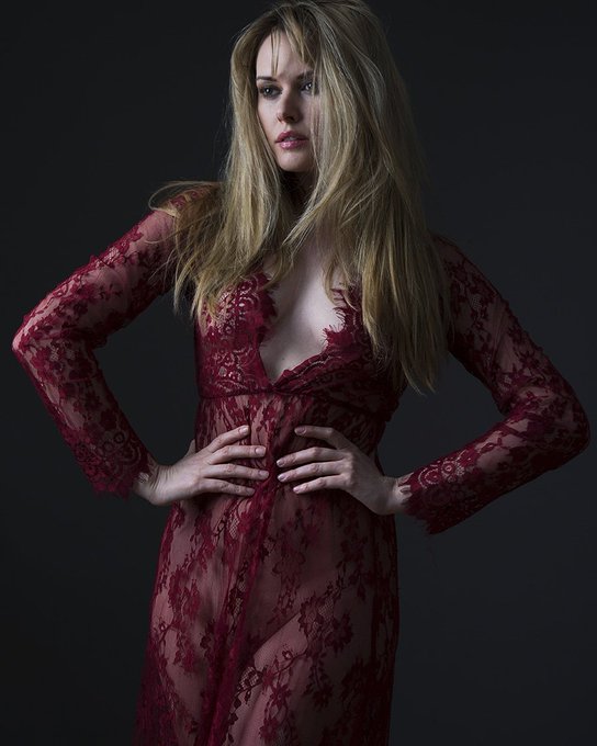 Red or Dead photography by Peejphotos  #carlamonacox #dark #studio #red #lace https://t.co/VPIub1Iiy<a href="/tag/carlamonacox"class="tags">#carlamonacox</a><a href="/tag/lace"class="tags"><span>#lace</span></a><a href="/tag/red"class="tags"><span>#red</span></a><a href="/tag/studio"class="tags"><span>#studio</span></a><a href="/tag/dark"class="tags"><span>#dark</span></a>