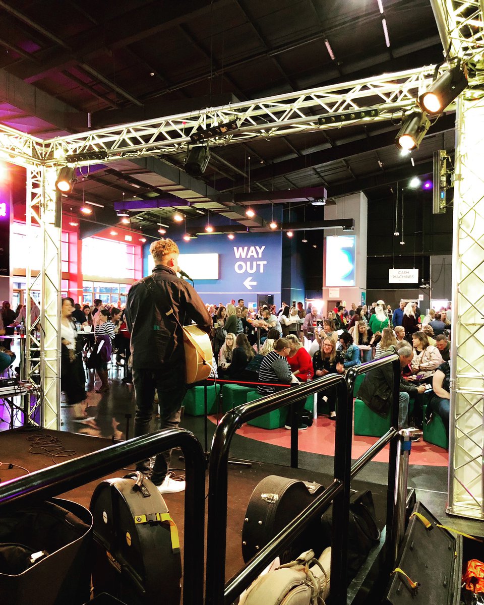 jackfband's tweet image. ⚡️Massive thanks to everyone who watched us before @thehughjackman tonight, your reception and comments are proper appreciated!⚡️ #Hughjackman #nec #gentingarena #r