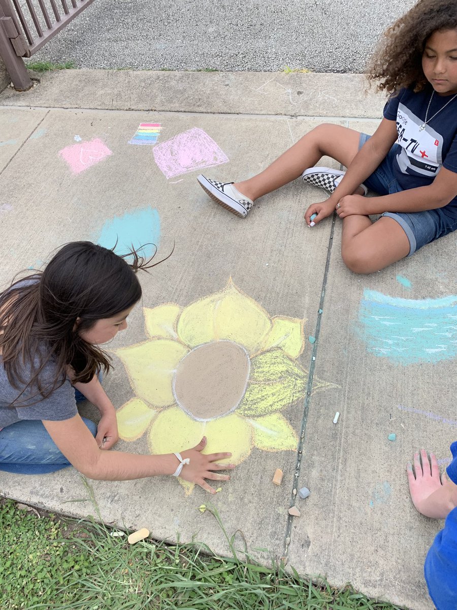 MrsBoyenNISD's tweet photo. Enjoying some chalk time as part of our Math reward! #thisiscarson #5thgrade https://t.co/UEWaC7IGie
