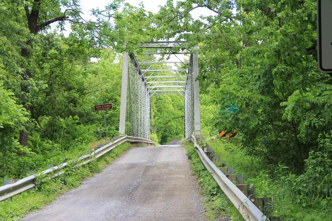 bmeade764's tweet photo. Virginia bridges.  #naturephotography #outdoor #enjoylife #adventure https://t.co/tuRxMSqtuK