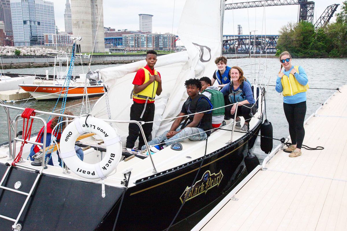 Foundry216's tweet photo. Foundry Sailing Day! ⛵️
•
We loved spending the day on the water with @schoolofonecle on our keelboats and on the powerboat 🚤. Thankfully the weather held out for us! 🌧
•
•
#foundryboathouse #foundrysailing #sail216 #thisiscle #sailCLE https://t.co/1pDZWU8Nqf