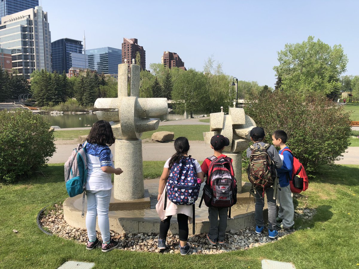 VVGrade3SP's tweet image. We are on the way home and have many sleepy students on the bus after an amazing day a Prince’s Island Park. We journaled, explored bridges/structures and studied habitats for living animals! #ThirdGradeScientists #SunnyDays 🌻🐛😎⛩