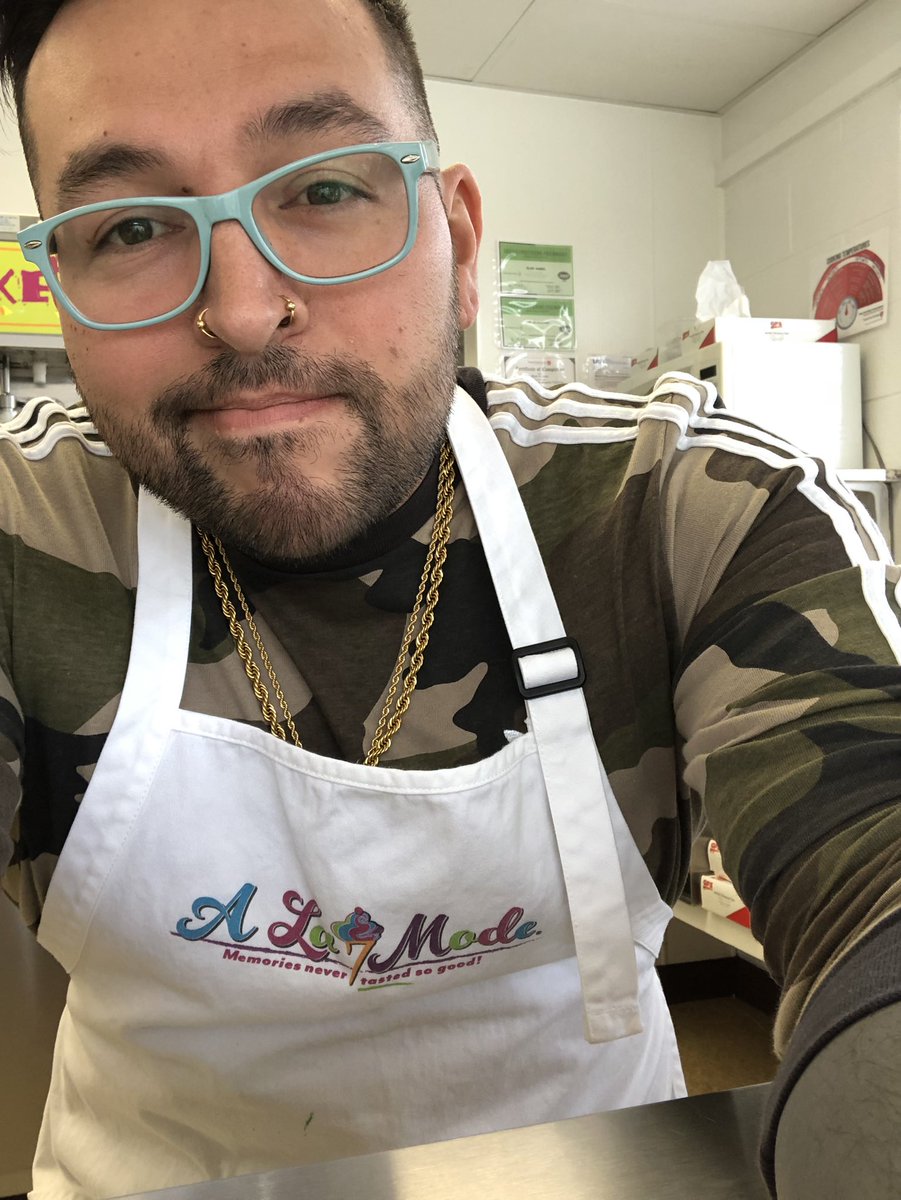 blakexkunkel's tweet photo. In Michigan for the week helping my sister open her business. Just your everyday ice cream man over here. 

#blakelife https://t.co/hyB05B5C68