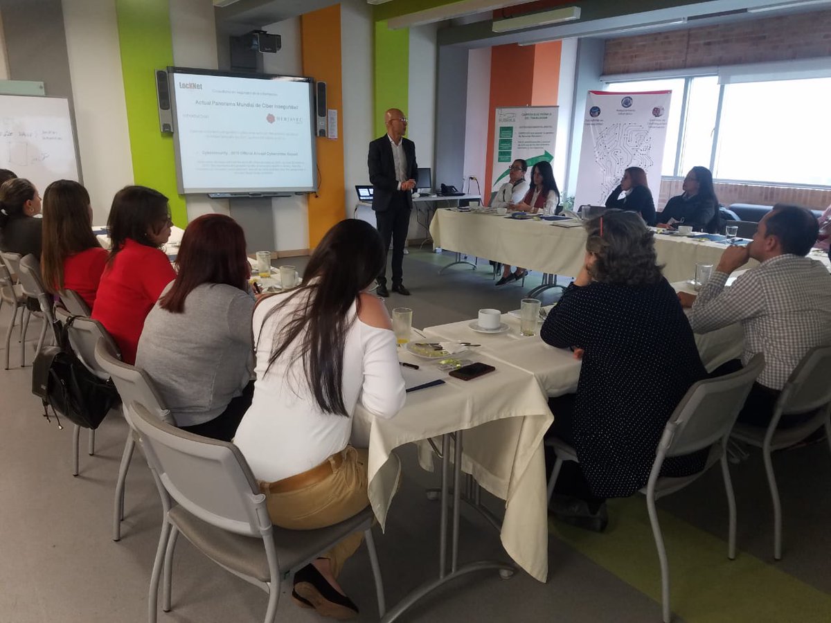 Locknetcol's tweet image. Generando conciencia  en #ciberseguridad en un desayuno empresarial con Locknet y Logservices.

#LocKNet  
#SeguridadDigital 
#PymeSegura
#tecnologías