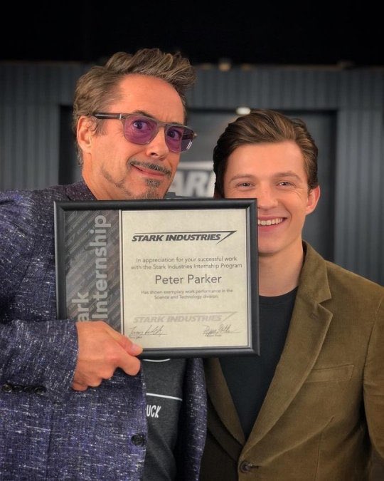 PeterOfAsgard_'s tweet photo. Name: Peter Parker
Age: 16 ATM but his birthday is in August sooo
Sexuality: BI AF
Ships with: Chemistry 
I would quite like to do some iron dad stuff and Avenger family but I’m cool with whatever. 
RT and Follow and all that jazz https://t.co/qVBiSW42Bn