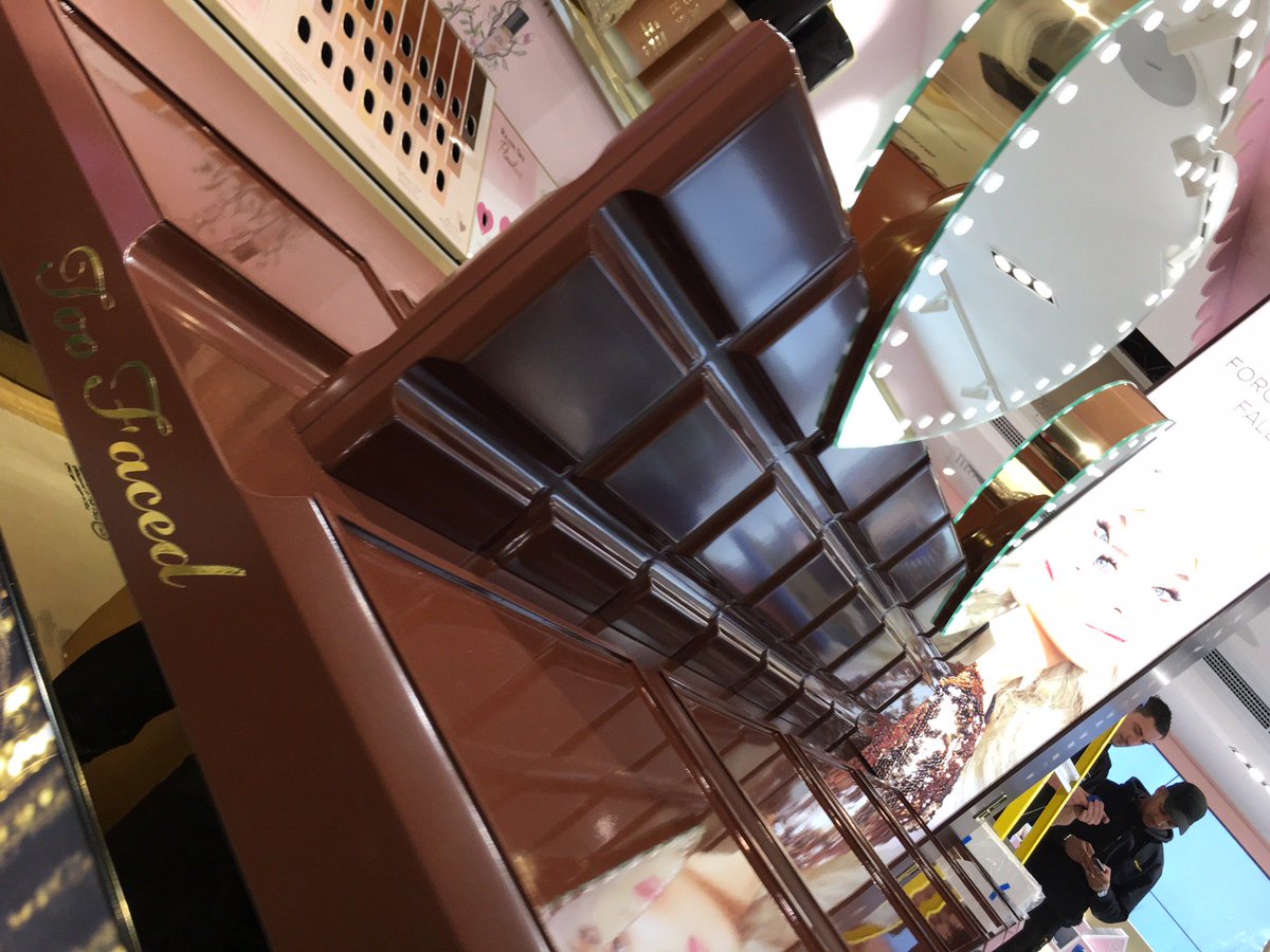 ClanInnovations's tweet photo. And here it is folks, in all it's chocolatey glory.
As always, it was a pleasure to collaborate with design4retail on this project for the Too Faced flagship store in Carnaby Street. https://t.co/ntDxmiLfy2