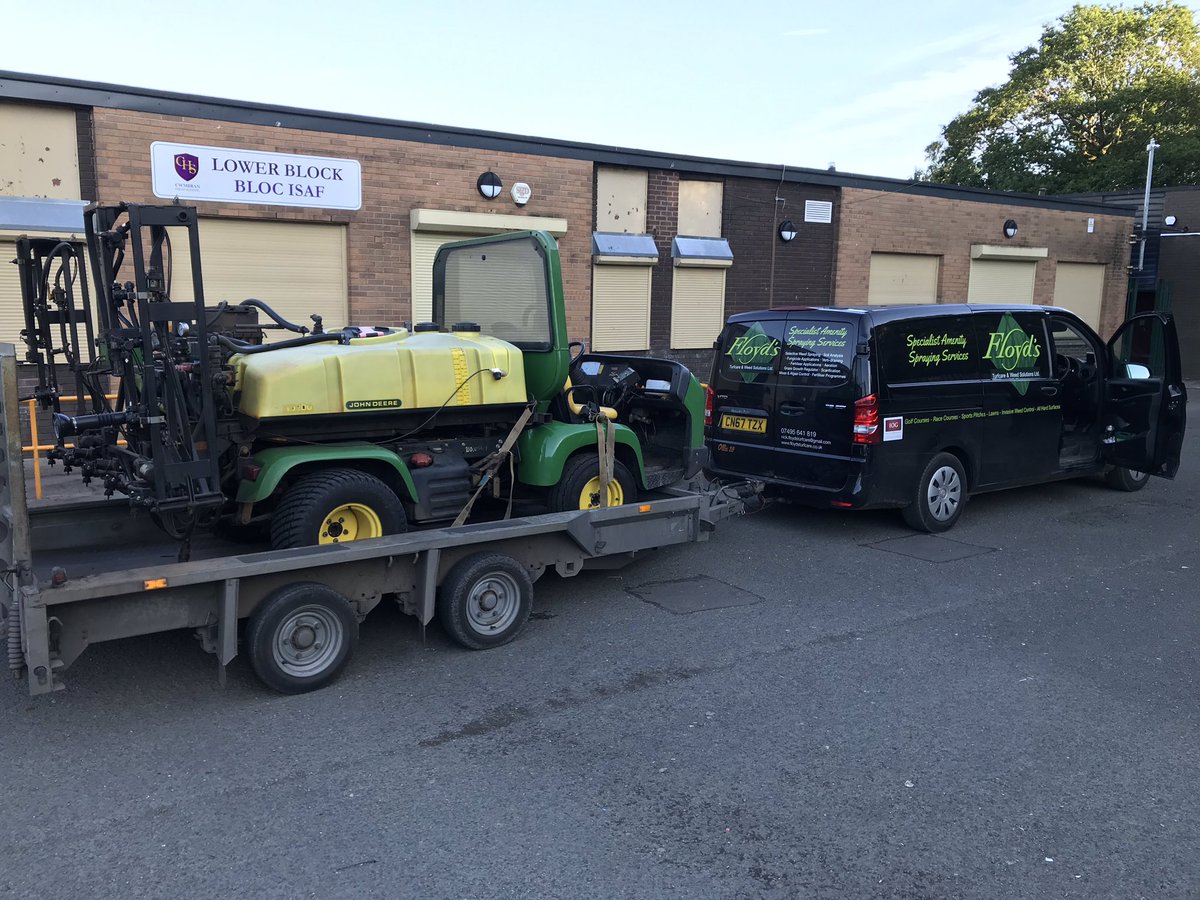 The legend that is Nick Rawlings <a href="/floydsturfcare/">Nick Rawlings</a> still going strong at 7.30 tonight spraying weeds thank you for a great job as always <a href="/CwmbranHigh/">Cwmbran High School / Ysgol Uwchradd Cwmbran</a> <a href="/iestynjohn/">Iestyn John</a> #topman #nomoreweeds