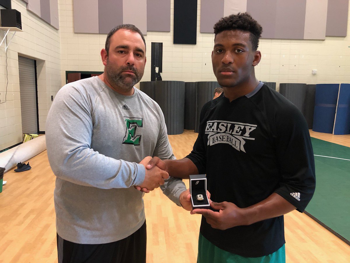 EHS_GamedayLIVE's tweet photo. Congrats to Easley High School Junior Josh Hill as he received his State Championship Ring this afternoon! Josh won the AAAAA State Championship in the 195 lb weight division back during the winter. #waveallday https://t.co/lMZgeDskzb