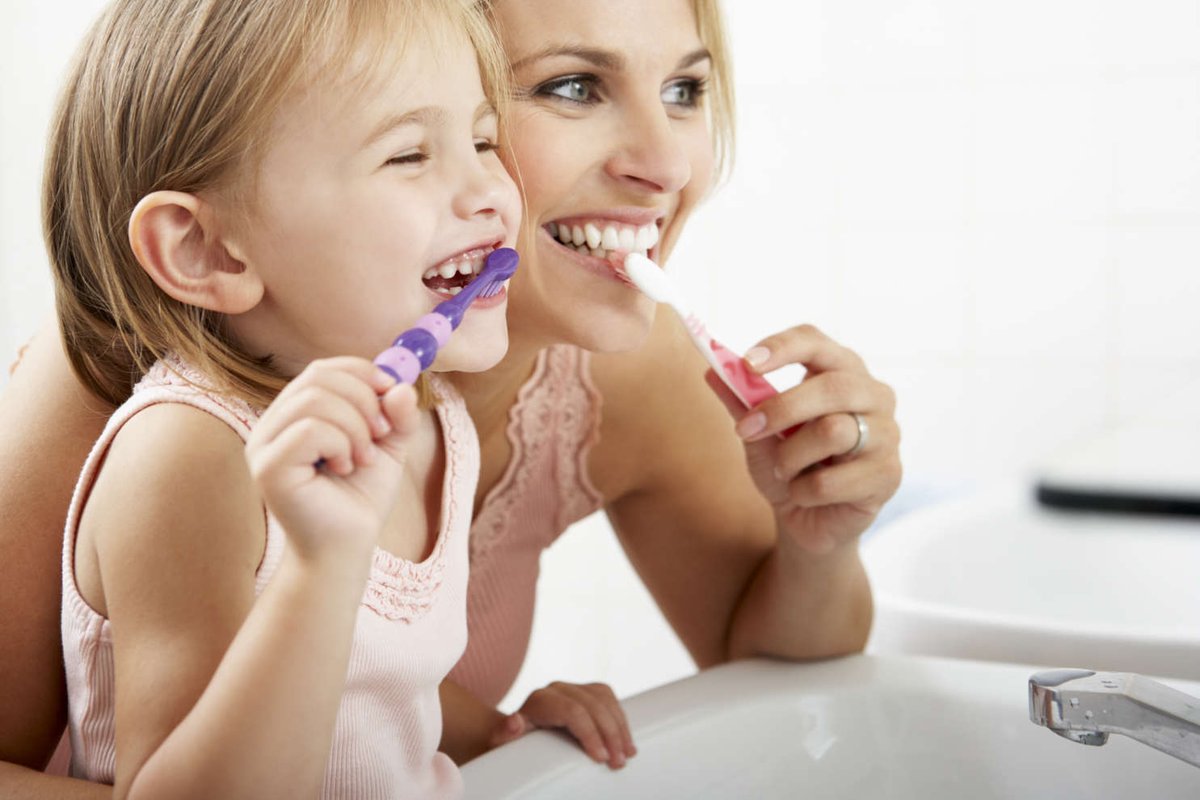 ParkvillePD's tweet photo. Unlike bones or other parts of the body, teeth are incapable of repairing themselves. This is why it is important to work with your child on developing good oral health habits early on! https://t.co/4vp2OQeHzW