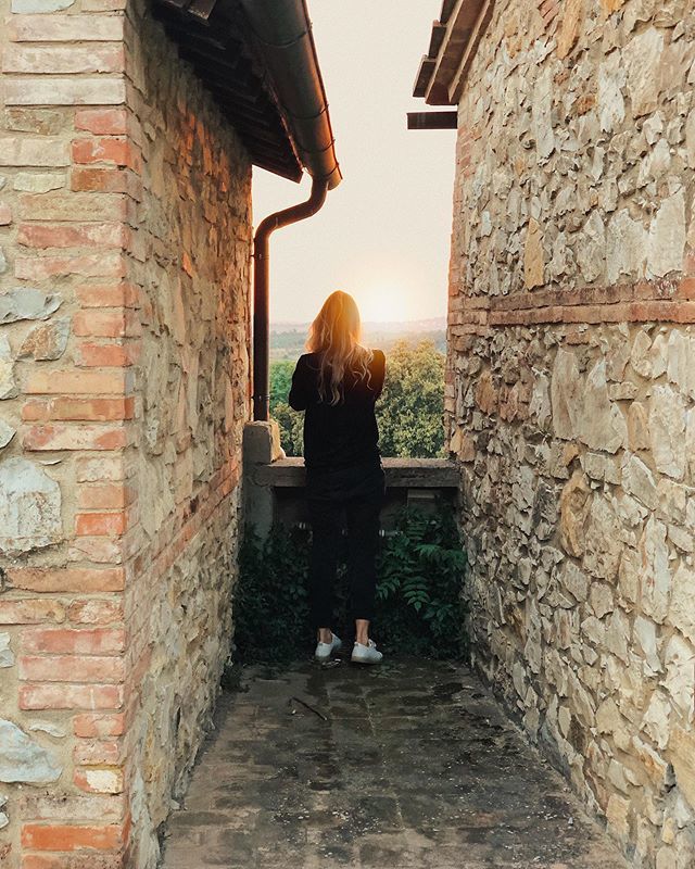 Missing those Tuscan sunsets 🌅 bit.ly/2XktdYM