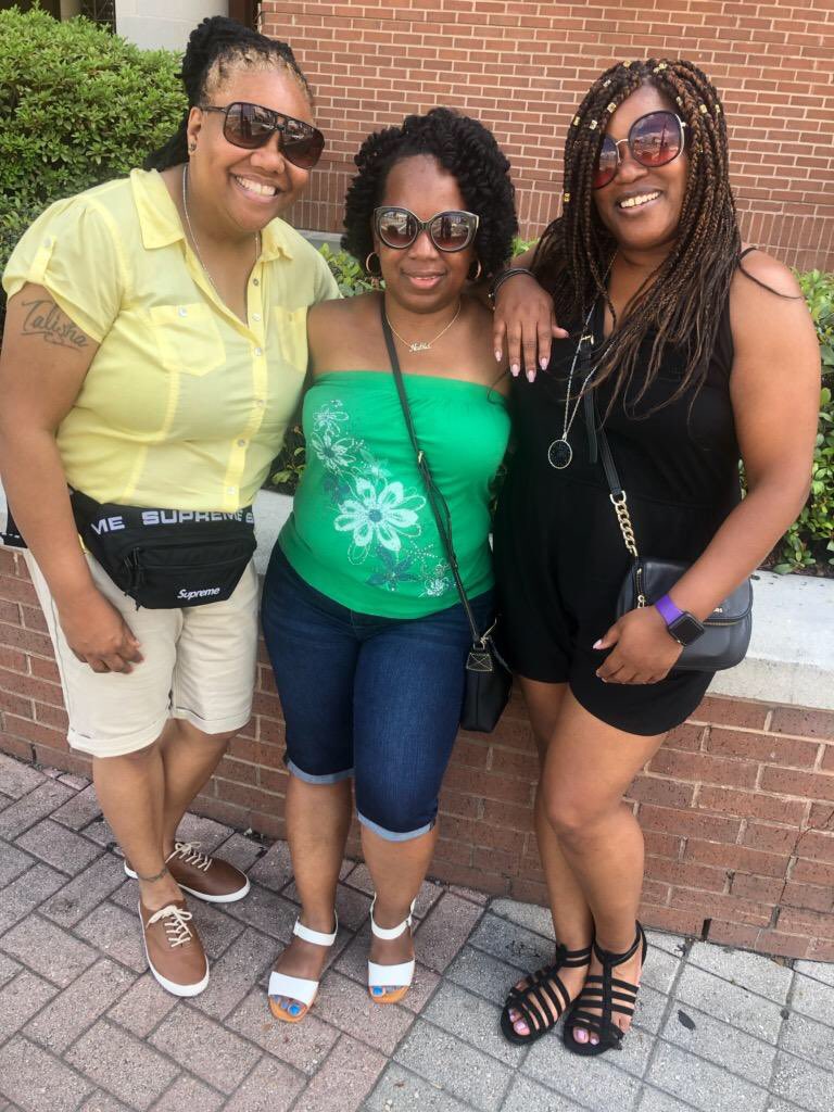 HarrisLashan125's tweet photo. #NewOrleans #samephoto #fullfrontal โฆ@ladytbone1225โฉ @nakiaj0823 #girlstrip 2019 https://t.co/jVPBP4YrZB