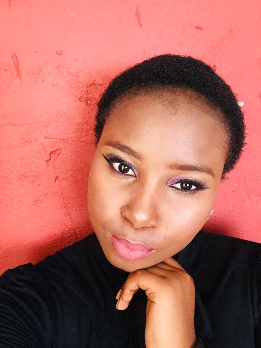 Pearl_Anza's tweet photo. Hi. I'm single. Please retweet, my future husband may be on your timeline.... https://t.co/bBm23DkII0