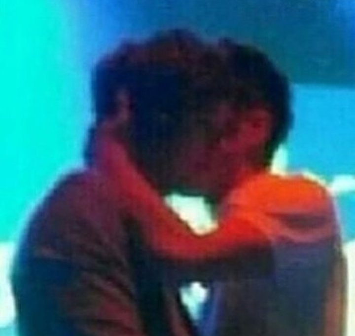 hesclwtls's tweet photo. #RememberWhenLarry 
las mejores fotos las sacaron con una tostadora https://t.co/oHRLg3IH7r