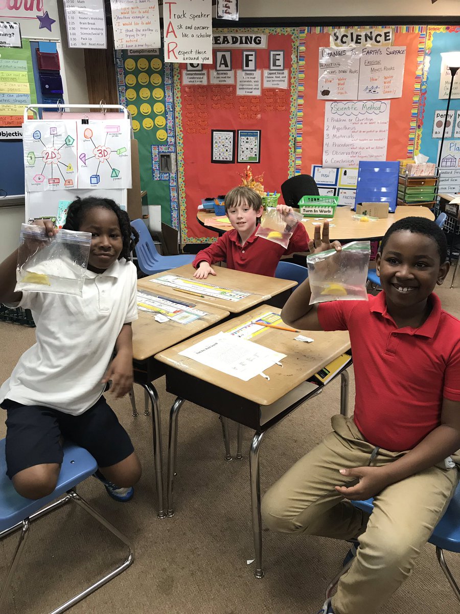 AmyMeirowsky's tweet photo. LEMONADE DAY!  After reading and writing all about lemonade stands, we made our own! #icebulldogs #CenterSD @ICEBULLDOGS https://t.co/Y1D1QH0Btx