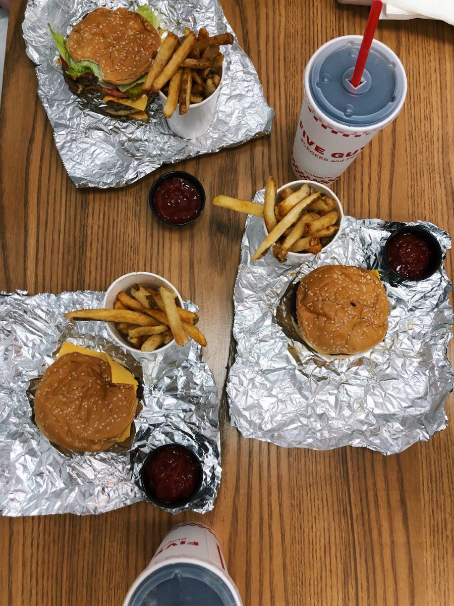 Happy National Hamburger Day! Treat yourself people. 🍔