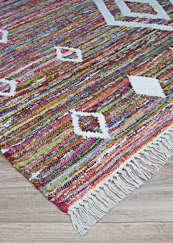 Couristan's tweet photo. The Revival Collection by Couristan is a distinctive group of area rugs, fashioned from repurposed materials. Each rug tells a story, as it is hand-woven into unique patterns. https://t.co/98BOY8E00n  
#Couristan  #Arearug #CouristanAreaRugs  #FringeDetails https://t.co/LPl72dMQWs