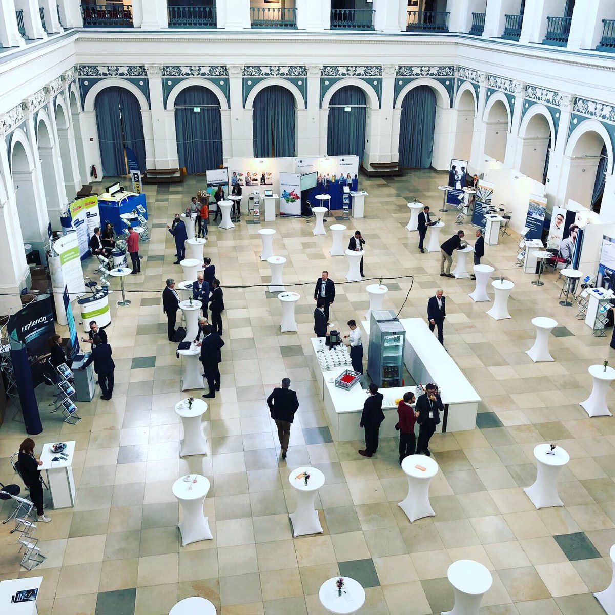 ChristianPothe's tweet photo. Vielen Dank an Detlev Leisse und sein Team von @conventkongress für den großartigen „15. Norddeutschen Unternehmertag“ in der Handelskammer Hamburg. Unter anderem mit dem Forum zur „Zukunft der Unternehmensfinanzierung“
#mst_nord #hkhamburg #tfci #Fochaiac #Fochaix #VCMagazin https://t.co/Qj7XvADAQk