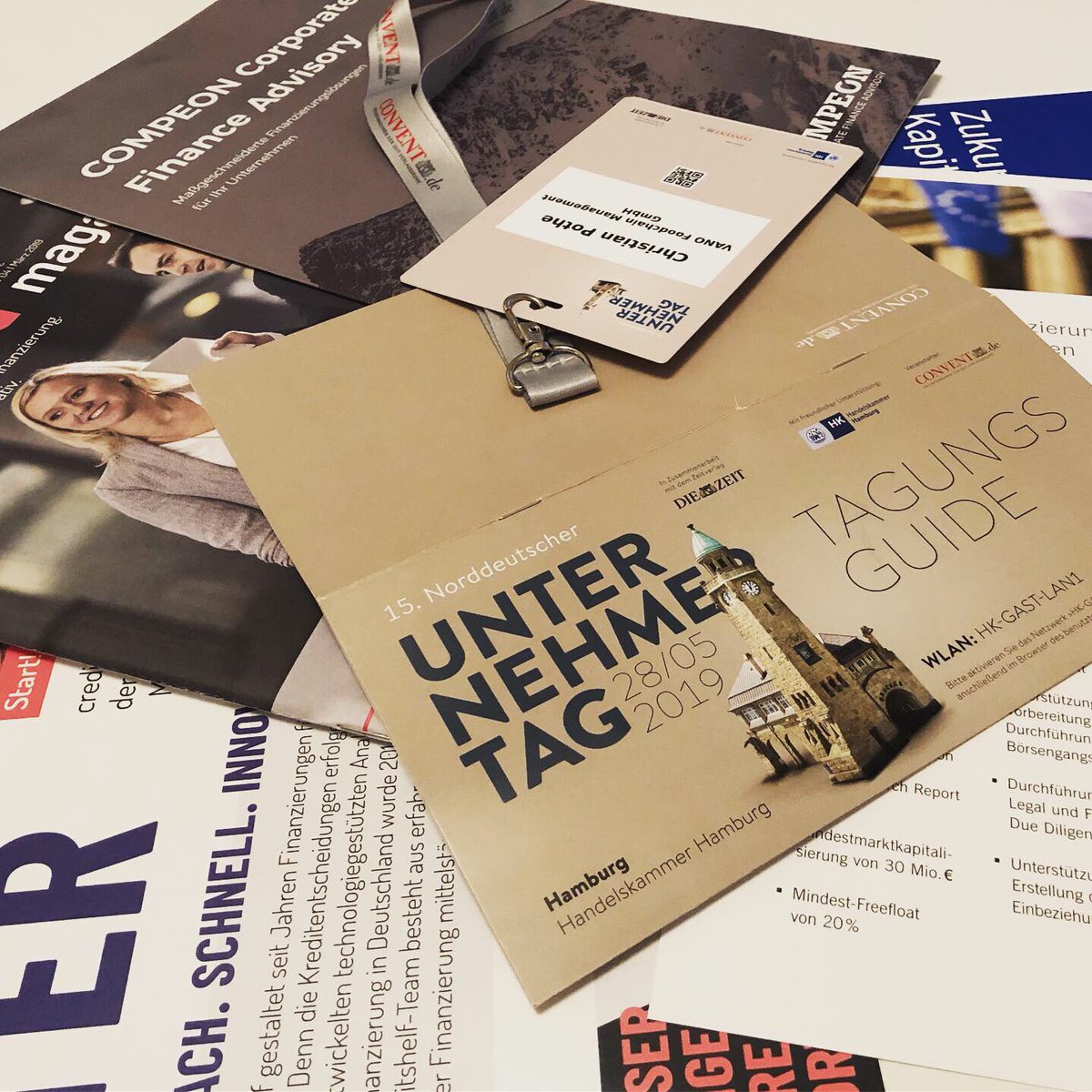 ChristianPothe's tweet photo. Vielen Dank an Detlev Leisse und sein Team von @conventkongress für den großartigen „15. Norddeutschen Unternehmertag“ in der Handelskammer Hamburg. Unter anderem mit dem Forum zur „Zukunft der Unternehmensfinanzierung“
#mst_nord #hkhamburg #tfci #Fochaiac #Fochaix #VCMagazin https://t.co/Qj7XvADAQk