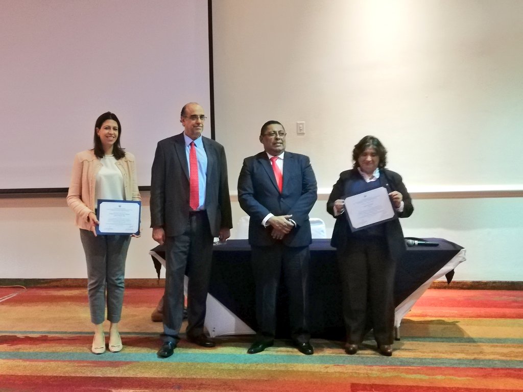 En reunión del #CNSCC se reconoce apoyo y acompañamiento de organismos internacionales que formaron parte de la Secretaría Técnica de este Consejo <a href="/PNUDSV/">PNUD El Salvador</a> <a href="/UEenElSalvador/">Unión Europea en El Salvador</a> y OEA <a href="/dialogosv/">Diálogo El Salvador</a>