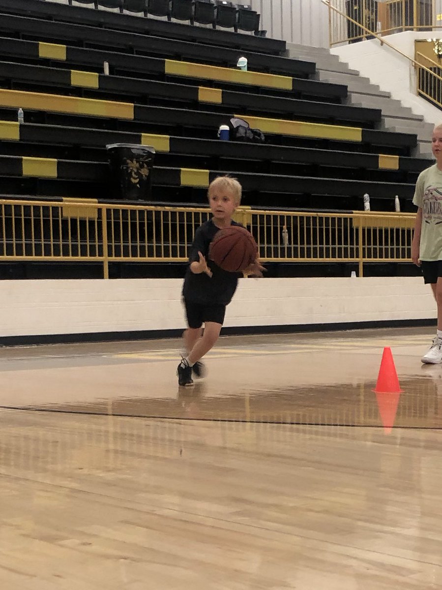 HoopsClinton's tweet image. obstacle course time ⭐️