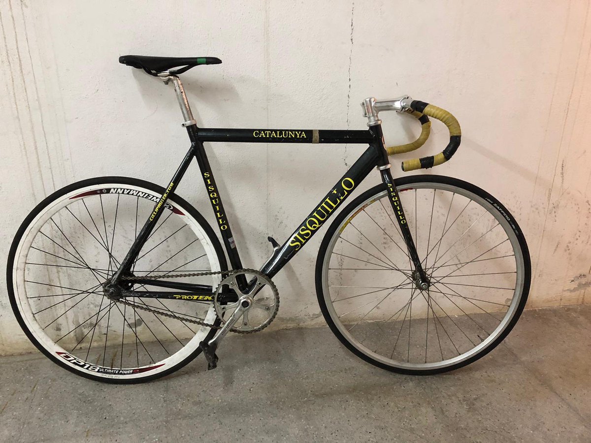 Bicis de pista robades al Velòdrom de #Lleida. Agrairem qualsevol informació. Compartiu. Gràcies #ciclisme #ciclismo