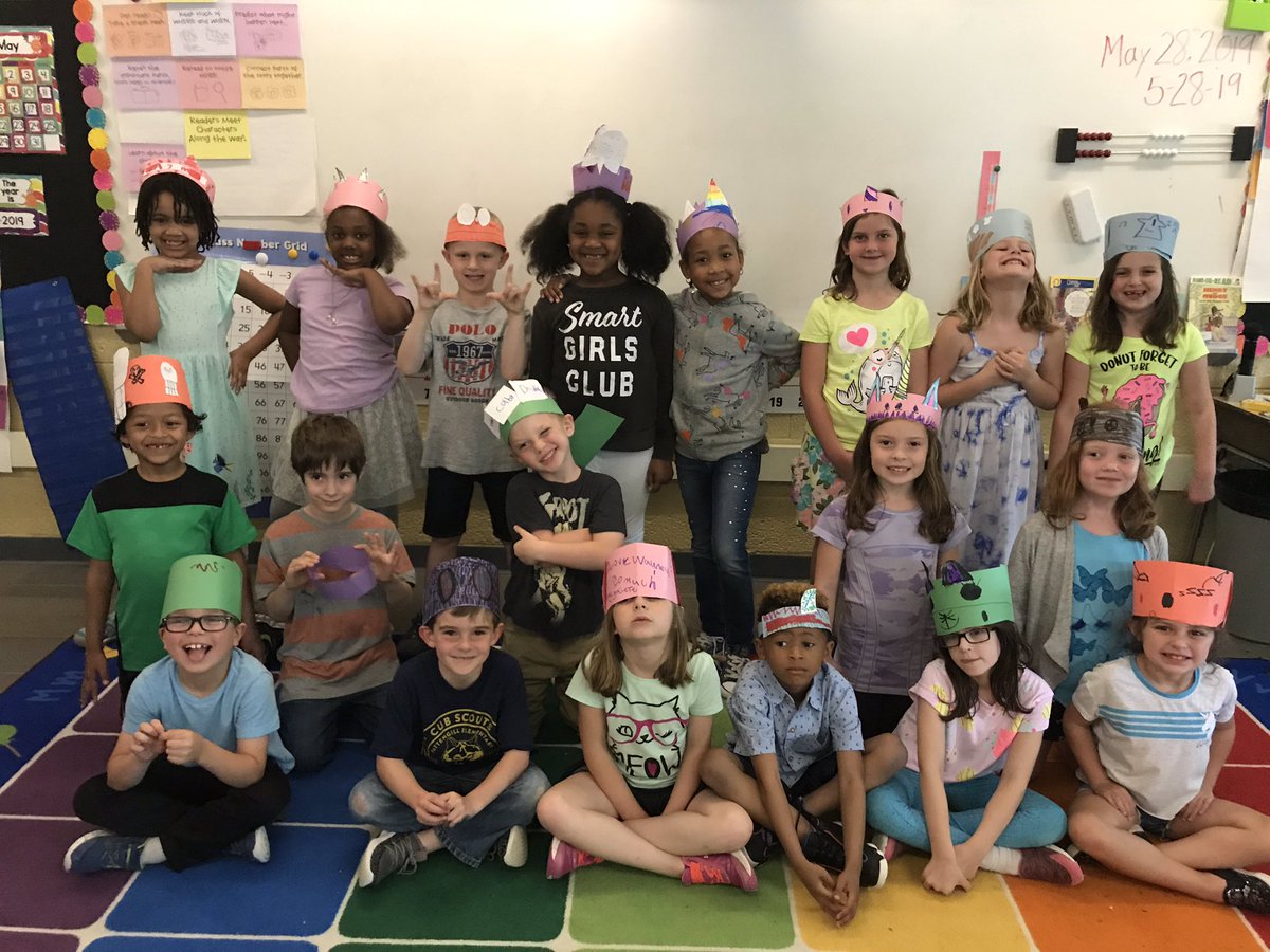 msjohnson_1st's tweet photo. Day 14- make your own headband! #PattengillPride https://t.co/Ikej9XK3Wi