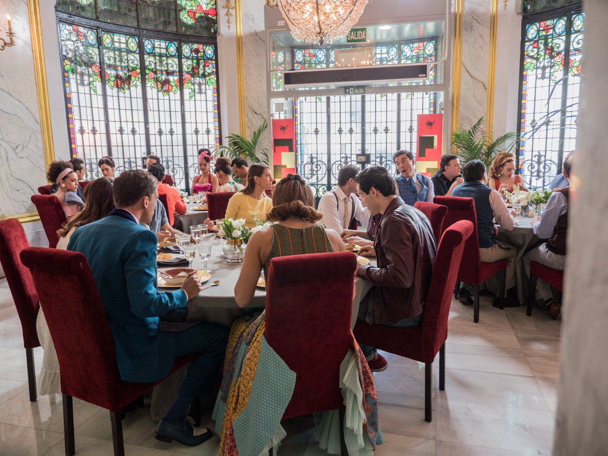 Auditoriotfe's tweet photo. 🕺🎶Esta noche el elenco de @WestSideStoryES se sienta a la mesa de @MasterChef_es 

🍴¡Un delicioso aperitivo con el que abrimos boca para recibirlos los próximos 4, 5 y 6 de julio en #AuditoriodeTenerife!

 #WestSideStoryElMusical #MasterChef #ViveMasterChef https://t.co/CvrjX8bvOG