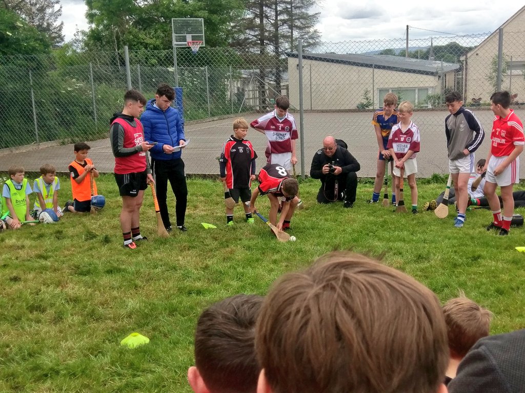 martinob31's tweet photo. Well done to @cbssecmtown hosting their annual inter school 4th-6th class hurling blitz and skills tests today. Almost 100 pupils from all the local NS representing their schools brilliantly. Great work by all involved 👏 @CorkGDAPatSprat @AvondhuGAA @CorkGAAChair @MBJC_gaa https://t.co/2qwLM4APG5