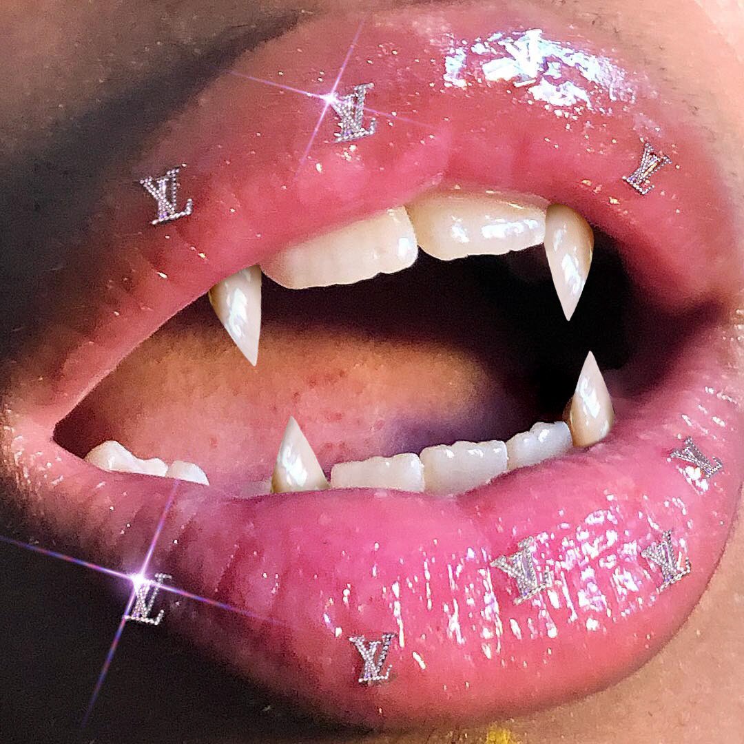bbychakra's tweet photo. 𝓛𝓸𝓿𝓮 𝓑𝓲𝓽𝓮💋💉

Model: @arabthot 
📸: @brivu 
Mua 🎨: @sandytaboo https://t.co/upxfroAJm4