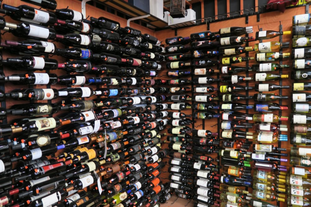 liquordan's tweet photo. Nobody can beat this selection with prices like ours. https://t.co/jhrbHrjb4t