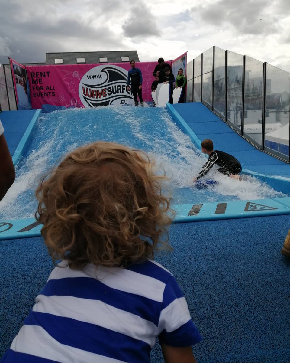 Cushygooding's tweet photo. #Forde at #tallships & #adventure show #Gloucester! #royalmarinesmarchingband #jetmen #wakeboarding #zipwire #bmxtricks #dancing #shantybands #wavesurfer #music #djs #icecream! F was desperate to get on the 🏄 🌊 #wavemachine 😁 Big thank you to all involved @mktggloucester https://t.co/iAp1cFlSrd