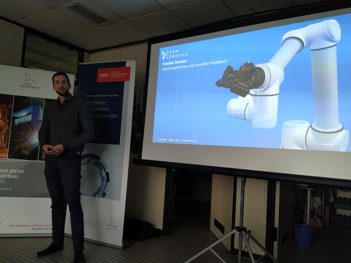 jiatuo's tweet photo. Ein phantastischer #Technologieabend #Praxistreff in Kooperation mit #ClusterMetall #LeichtbauBB bei #KörberundKörber #Präzisionsmechanik in #Birkenwerder gerade erfolgreich zu Ende #Simulation #Konstruktion #Fertigung #Digitalisierung #Industrie40 https://t.co/MTqibq2BFu