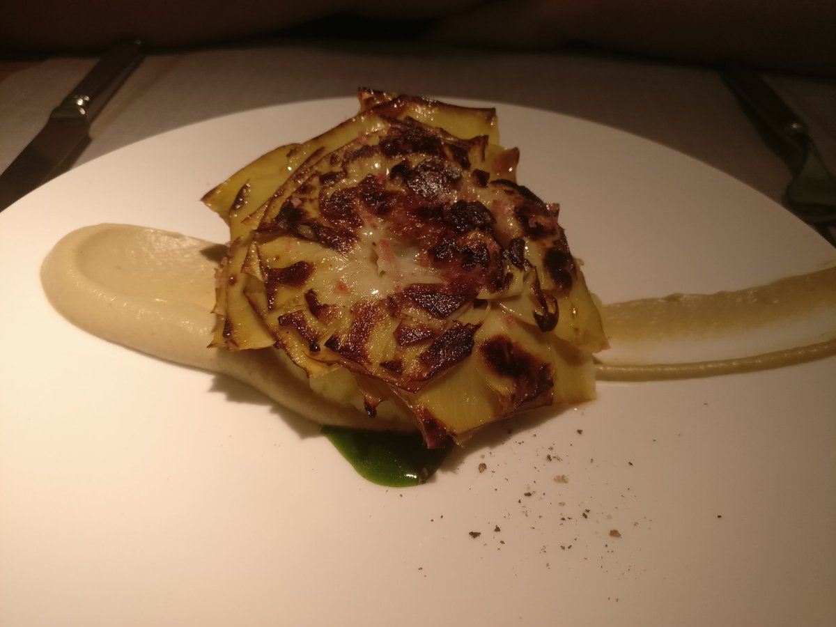 borfdez's tweet image. No me cansaré de volver a @R_BienAparecida, uno de los mejores restaurantes de Madrid. La purrusalda, un clásico de la casa, la mejor que he comido nunca. Y ese arroz con pollo de corral, sublime. Gracias como siempre @_JMdeDios, por tu enorme talento y cercanía.