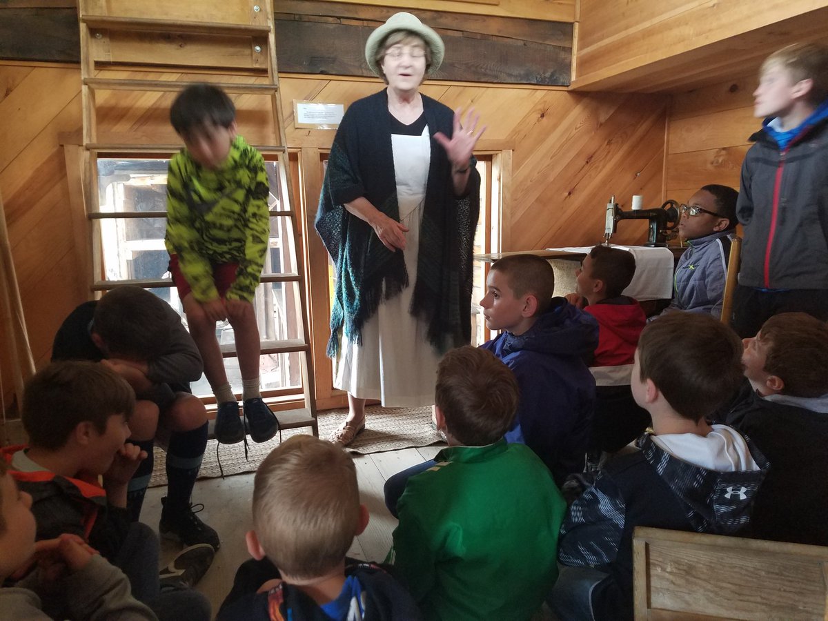 CPolniak's tweet photo. A great learning experience at Chittenango Landing with our 4th graders #eriecanal #FremontFun https://t.co/keq93OyFyV