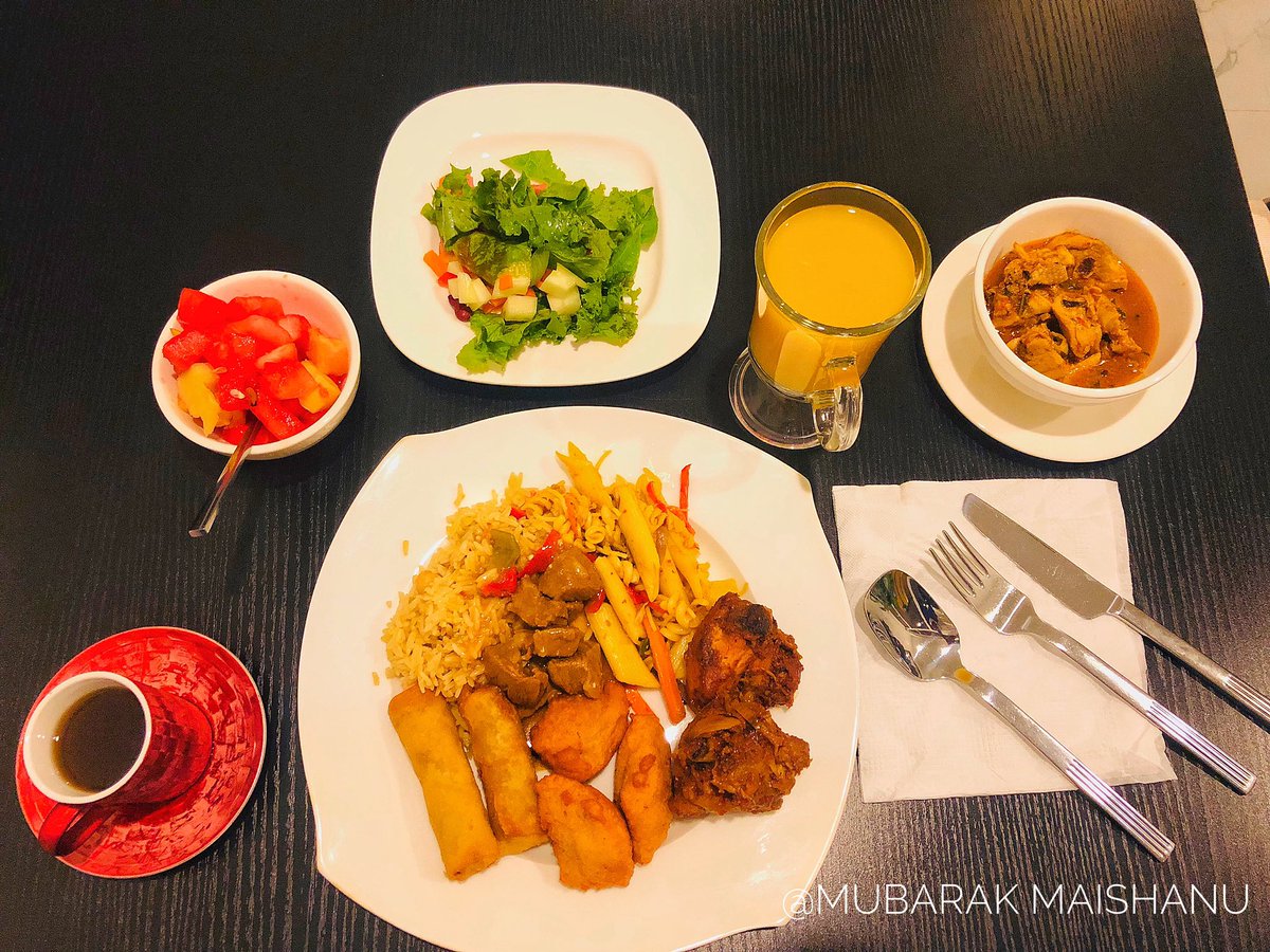 Mubarak_Maishan's tweet photo. #foodphotography #IphoneXcamera BUFANA CAFE & RESTAURANT NO 7b Usuma Street, Maitama. Iftaar at just N4,000 only! https://t.co/mDrcb32fQO