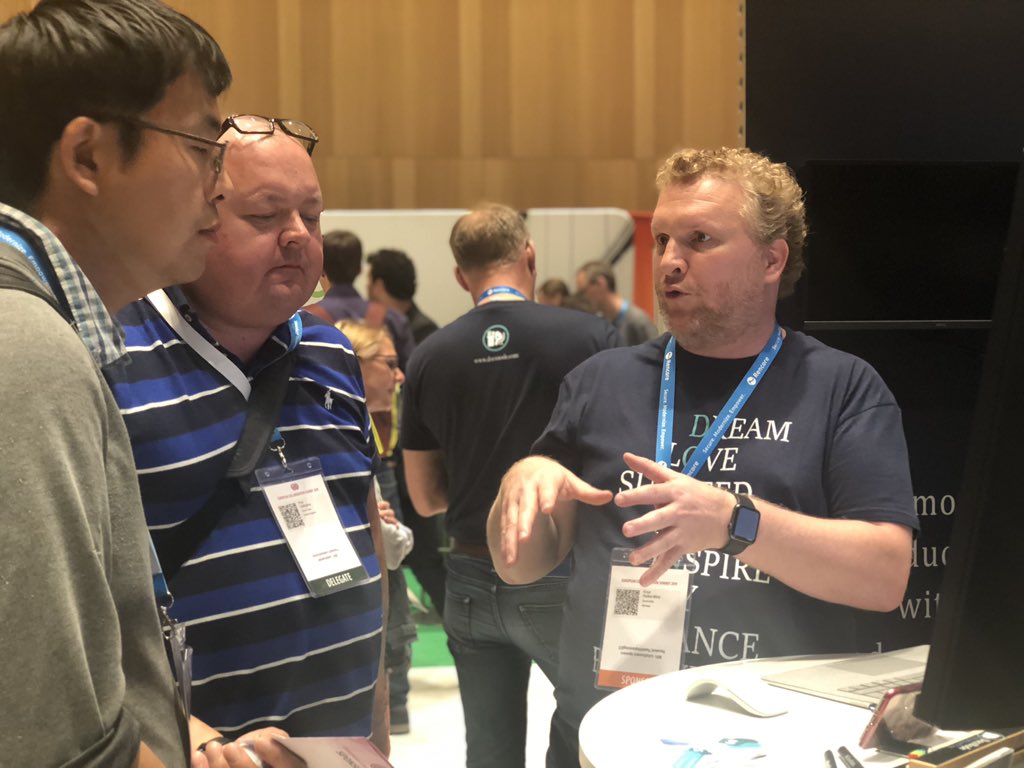 docsnode's tweet image. We had an great first day at #collabsummit. Make sure to stop by tomorrow if you didn&apos;t manage today to talk with our founder @knutrelbemoe about how you can make your workday more efficient and also grab some nice swag. 😎🤘🤩 @SharePoint @Office365