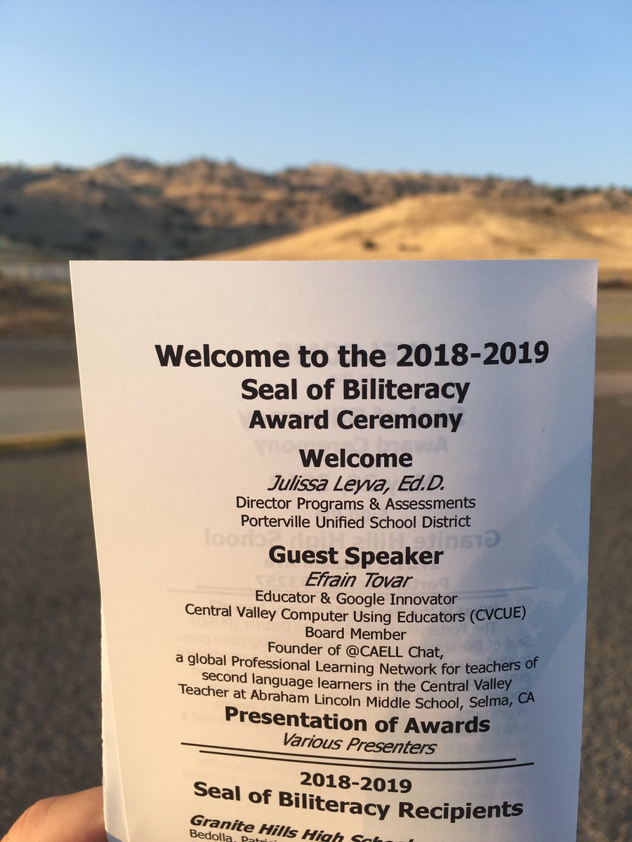 efraintovarjr's tweet photo. Thank you @PortervilleUSD for inviting me to keynote this year’s Seal of Biliteracy Ceremony. Congrats to the 187 biliterate students who are graduating this year! #CenCal #CAellchat #Biliteracy #cvcue #CAellchat #CVELLeaders https://t.co/vSfpdS0IAy