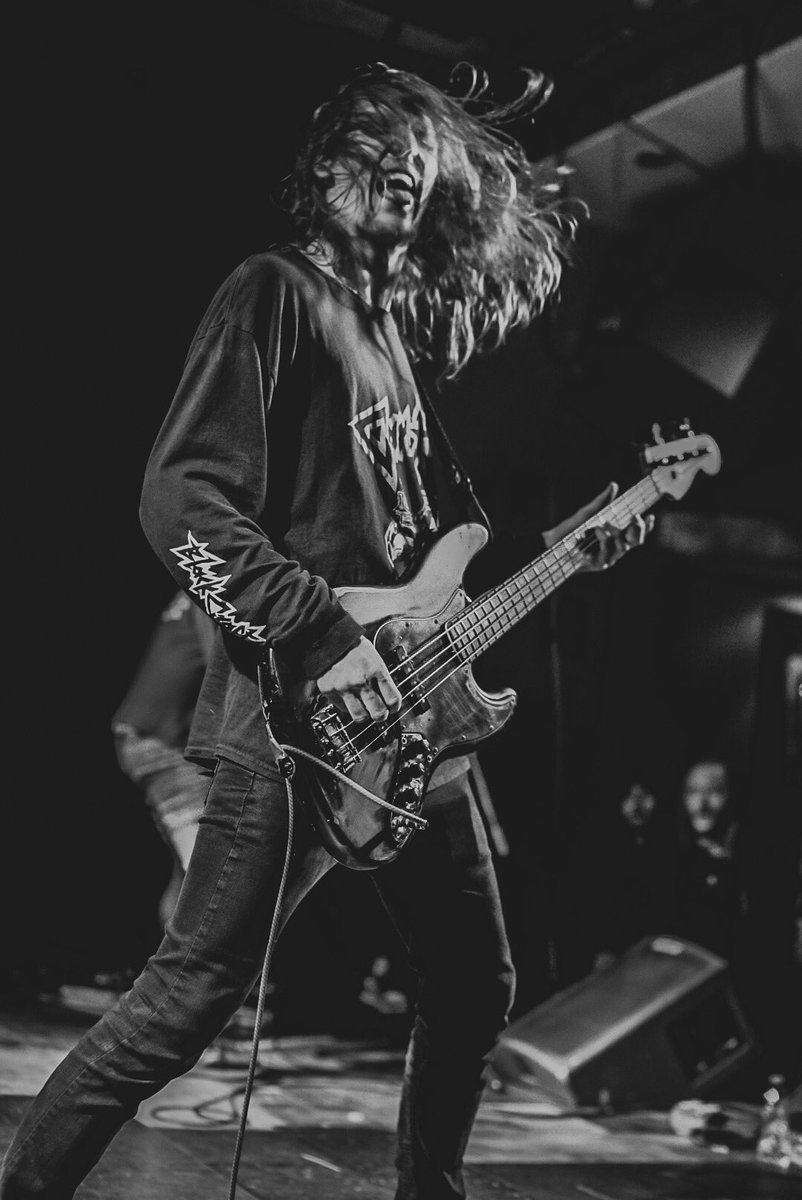 Feverwar's tweet image. Pretty colors seen em' dancin' in the rear view

#catchthefever #PissPoor 
📸: @GingeryInjury