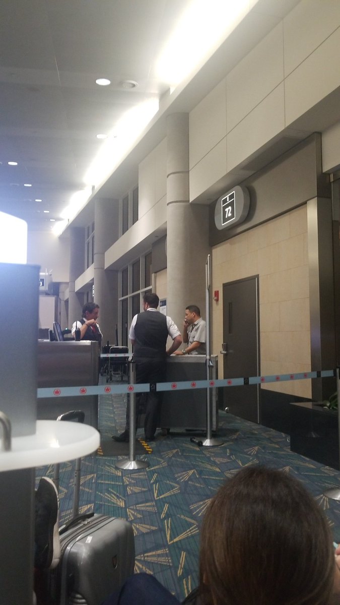 DanConnerty's tweet photo. @AirCanada Loving the prior-delayed plane here in Tampa, and that your whole computer system is down nationwide 🙄 Would appreciate any info to when we can get on the flight, as we haven't heard anything https://t.co/9Z1s5YRVEH