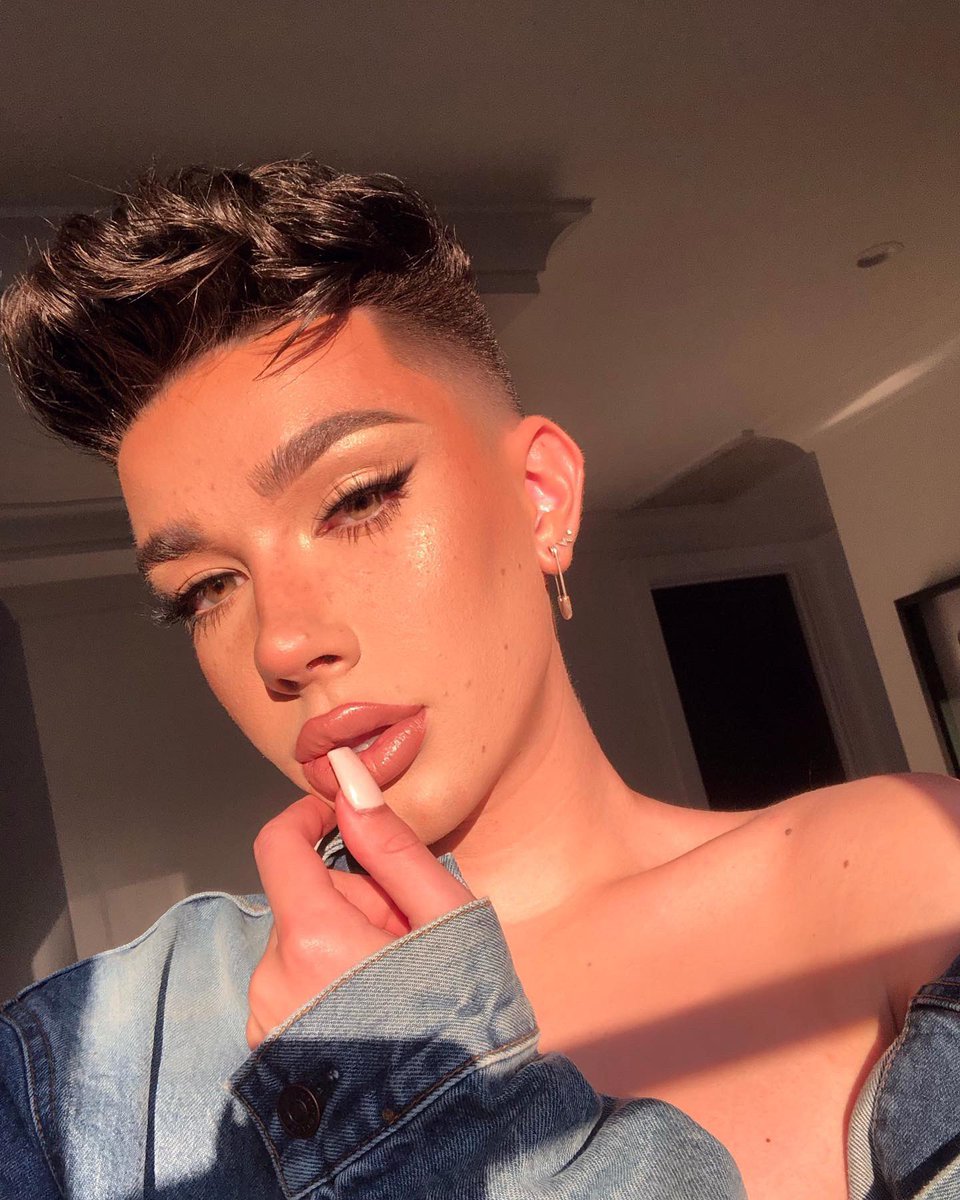 jamescharles's tweet photo. sister smiling :) https://t.co/o50TVsS1yL