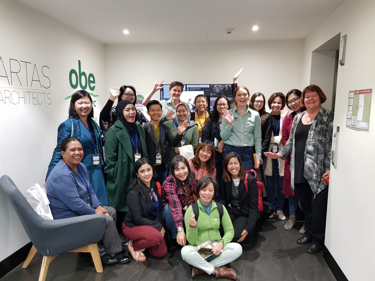 Aussieexport's tweet photo. Thanks @dalwray for the tour of @OBEOrganic's fantastic office for the Women Trading Globally delegates.
A great insight into a top #aussieexport business! #WTGAus @dfat @DFATQLD @AustraliaAwards https://t.co/f0izdLHYii