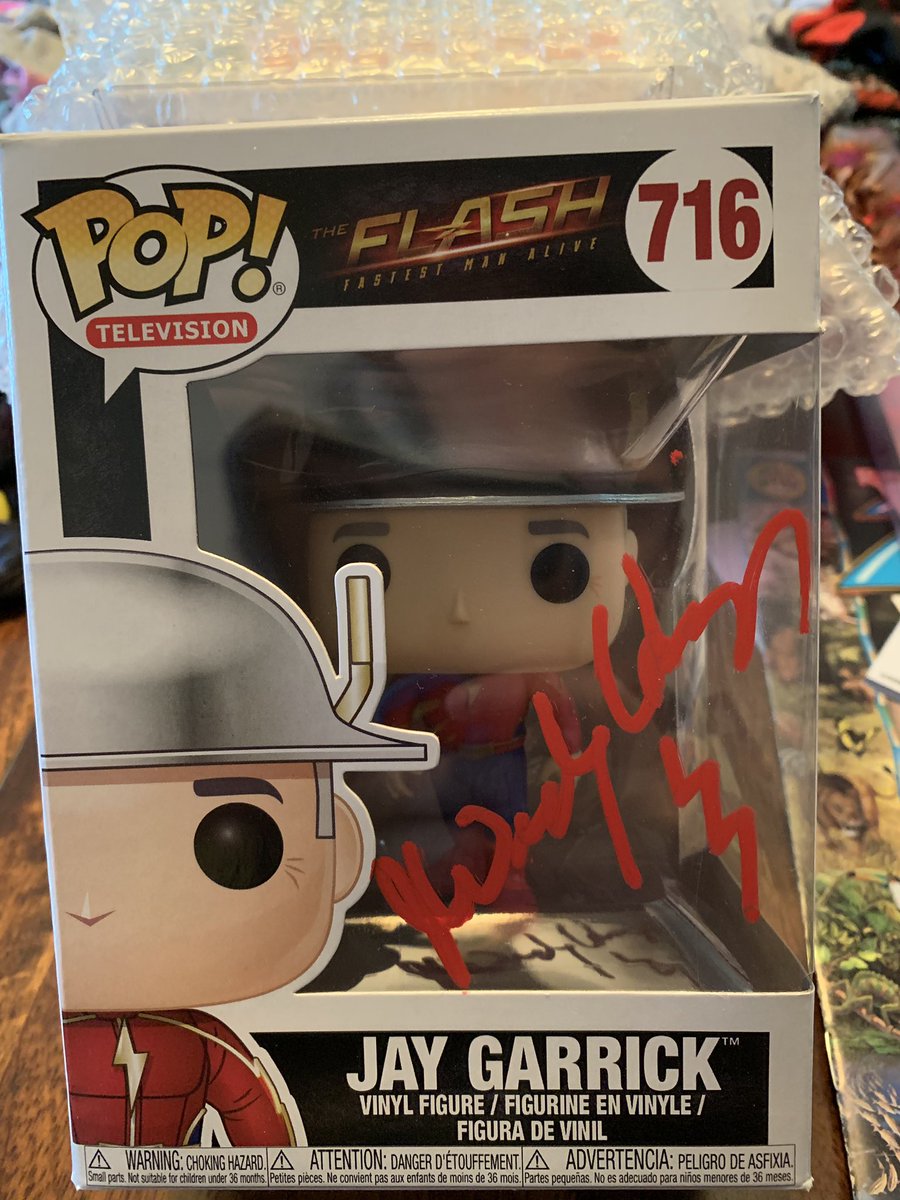 ThePAULIENYC's tweet photo. Had the awesome @JohnWesleyShipp sign a few things. The magazine is original from 1990 #theflash #johnwesleyshipp #dccomics #sixflagsgreatadventure #sixflagsnj #starlog #starlogmagazine #funko #funkopop https://t.co/R3Rkdz7CQb