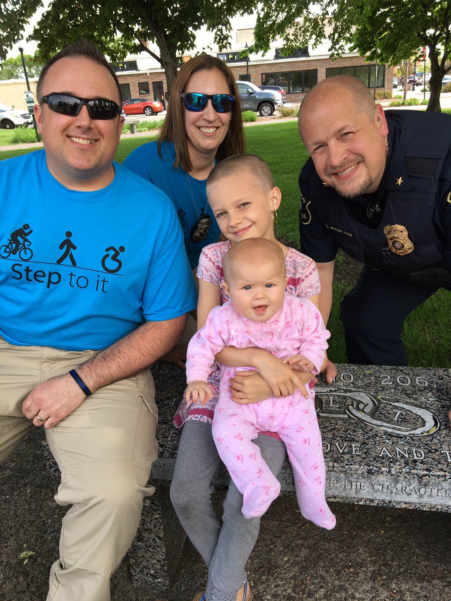OsseoPD's tweet photo. Thank you to everyone that came out for our Walk with a Cop event! We had a blast and got some exercise to boot! #WalkWithACop #StepToItChallenge #Phew https://t.co/9ELxLV4pHY