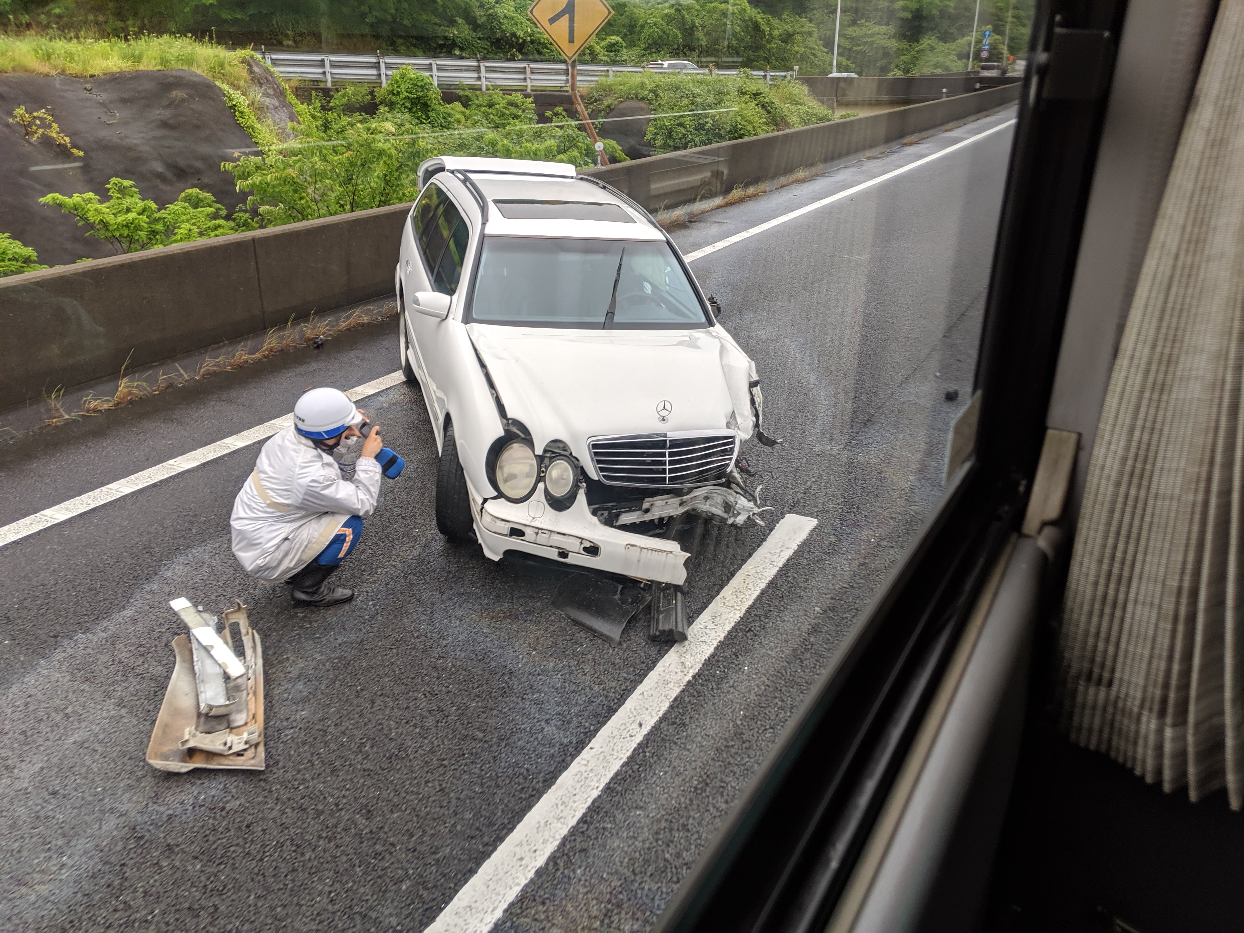角田武範 横横道路 事故渋滞横須賀ｉｃで事故 自爆 怪我無さそう よかった 皆さん気をつけよう T Co f9yplagl Twitter