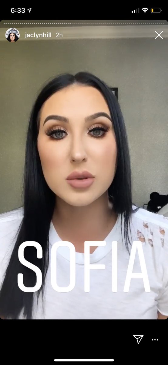 brimuti's tweet photo. When you have to screenshot what color lipsticks you’re gonna get when the @Jaclynhill cosmetics lipsticks come out 🙃💁🏻‍♀️💄👄💎 https://t.co/VbS0pBwfh2