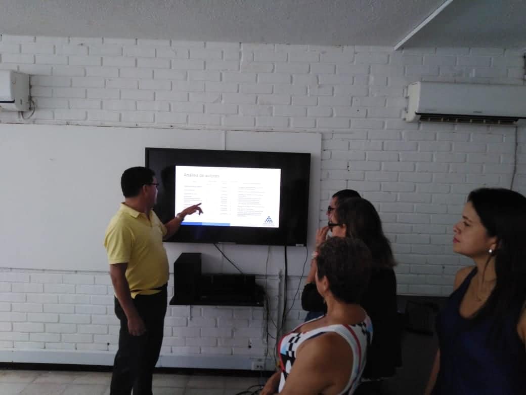 EsapSantander's tweet photo. #Informativo 
Con gran éxito culmina Diplomado Formulación de proyectos de inversión pública en Barrancabermeja. Líderes comunitarios y servidores públicos lograron sustentar proyectos asociados al mejoramiento de las condiciones ambientales, infraestructura comunitaria y otros. https://t.co/gstCsmfCam
